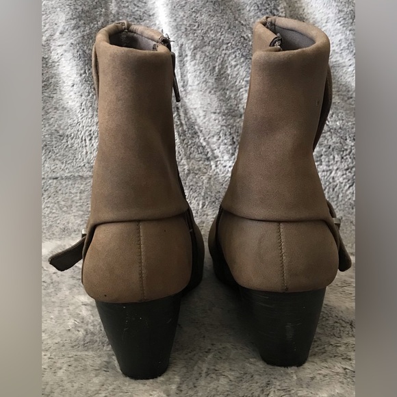 Tan Jean Boots size 8.5 - Picture 4 of 9